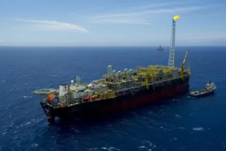 petrobras-(petr4)-anuncia-nova-descoberta-de-petroleo-no-pre-sal-da-bacia-de-campos-–-infomoney