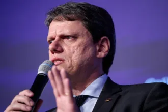 estudantes-invadem-secretaria-da-educacao-contra-medidas-do-governo-tarcisio