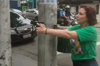 invasao-ao-cnj-e-arma-em-punho:-as-condenacoes-de-zambelli-no-brasil