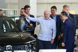 em-go,-lula-volta-a-falar-em-enfrentar-o-endividamento-dos-brasileiros