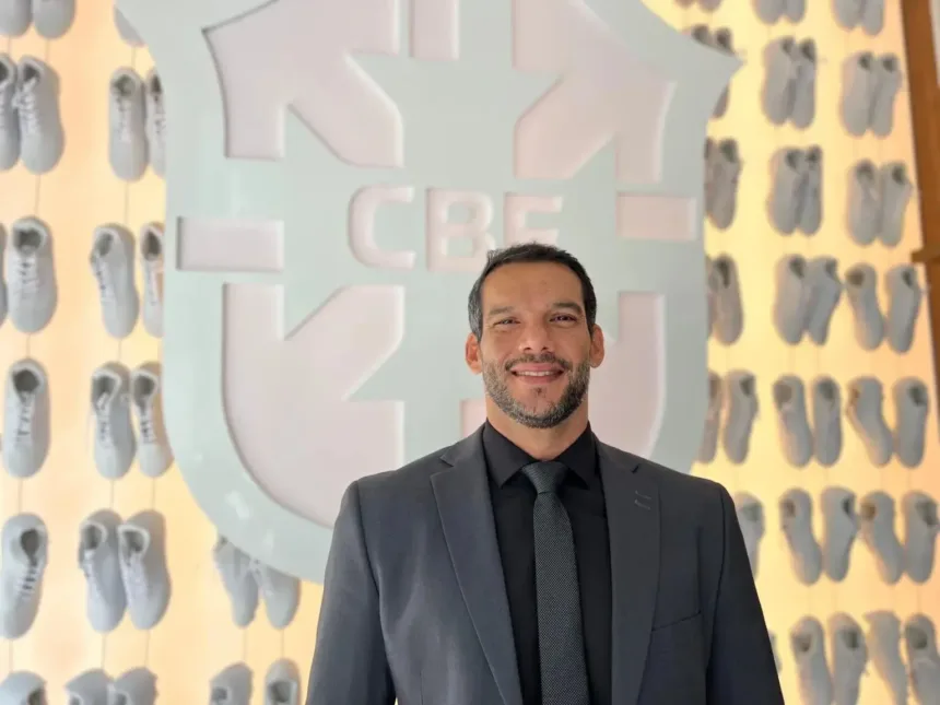 “nao-vai-ter-brasa”,-afirma-samir-xaud-sobre-nova-polemica-envolvendo-uniforme