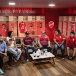 guto-ferreira-participa-de-bate-papo-com-torcedores-do-vila-e-afirma:-“nos-vamos-subir”