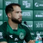 rodrigo-soares-valoriza-periodo-sem-jogos-e-projeta-sequencia-da-serie-b:-“pes-no-chao”