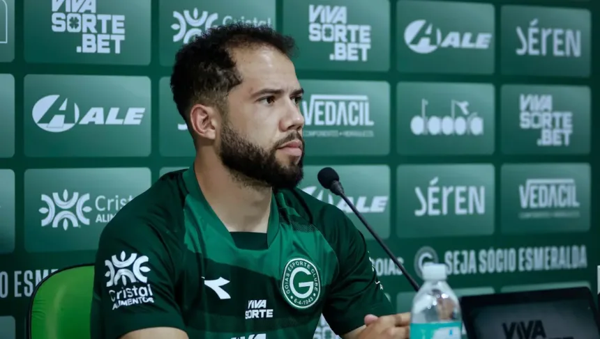 rodrigo-soares-valoriza-periodo-sem-jogos-e-projeta-sequencia-da-serie-b:-“pes-no-chao”