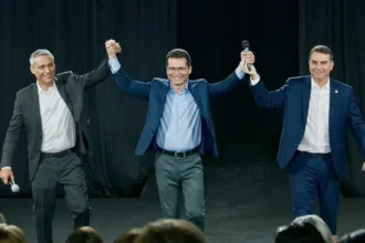 flavio-bolsonaro-confirma-gayer-e-oseias-varao-como-pre-candidatos-ao-senado-em-goias