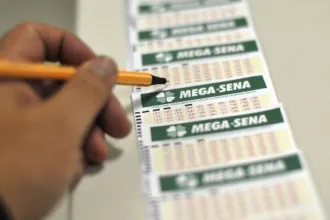 mega-sena:-quanto-r$-40-milhoes-rendem-todo-mes-na-poupanca-e-no-tesouro-–-uol-economia