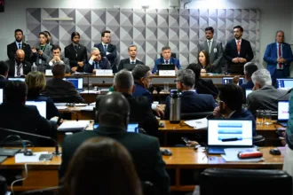 cpmi-do-inss-termina-sem-relatorio-aprovado,-apos-7-meses-de-trabalho