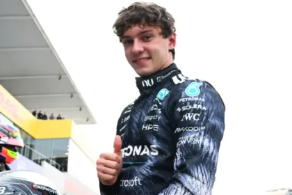 gp-do-japao:-pole-position,-antonelli-admite-surpresa-com-diferenca-sobre-russell-em-classificacao