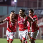vila-nova-aplica-goleada-no-operario-ms-e-vence-a-primeira-na-copa-centro-oeste