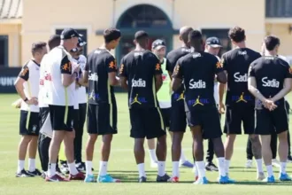 carlo-ancelotti-projeta-mudanca-na-lateral-da-selecao-brasileira-para-amistoso-contra-croacia