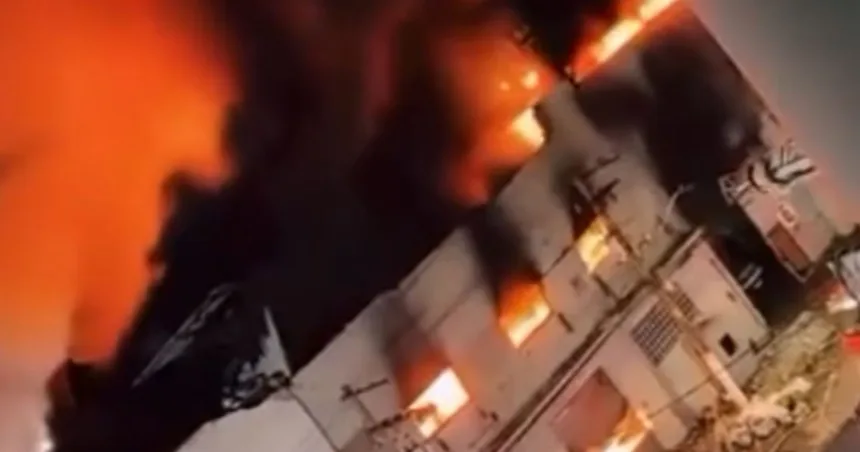 incendio-de-grandes-proporcoes-atinge-fabrica-no-bras,-em-sao-paulo-–-radio-itatiaia