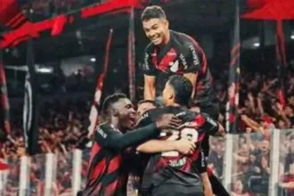 brasileirao-tem-novo-vice-lider-apos-goleada-do-athletico-em-casa