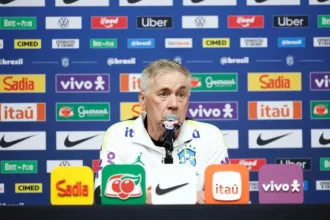 ancelotti-confirma-danilo,-do-flamengo,-na-copa-do-mundo-e-diz-ter-escalacao-definida-para-estreia-no-mundial