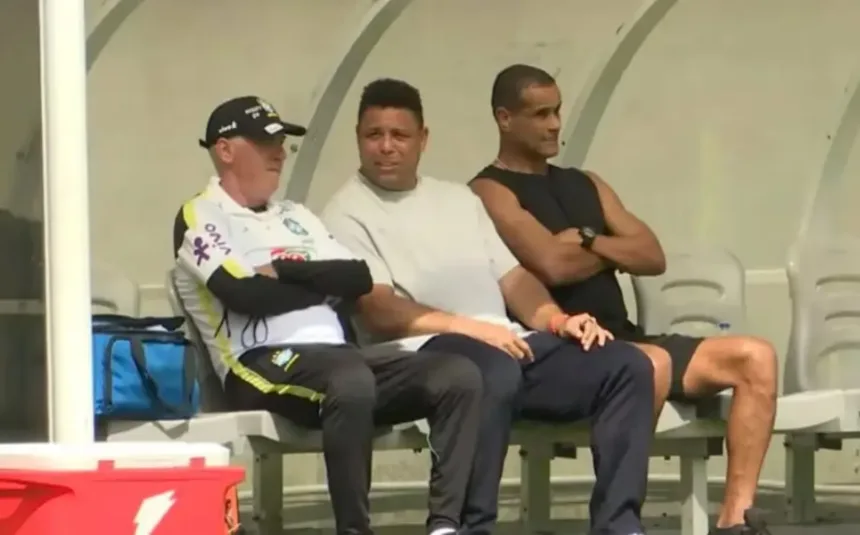 ronaldo-e-rivaldo-fazem-visita-a-jogadores-da-selecao-brasileira-antes-de-amistoso-contra-a-croacia