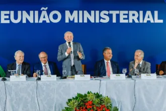 lula-anuncia-trocas-em-quase-metade-dos-ministerios-para-a-eleicao:-‘missoes-mais-importantes-nos-proximos-meses’-–-ogloboglobo.com
