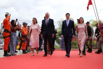 caiado-da-indiretas-a-flavio-bolsonaro-no-ultimo-discurso-com-governador