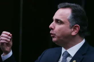 pacheco-se-filia-ao-psb-e-vai-buscar-partidos-para-decidir-candidatura-ao-governo-de-minas