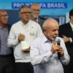 lula-sugere-criar-pe-de-meia-para-estudantes-universitarios
