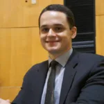 prefeito-de-vitoria-renuncia-ao-cargo-para-disputar-o-governo-do-es