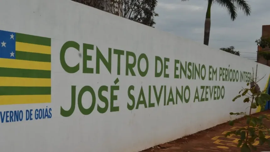 mulher-agride-estudante-na-porta-de-escola-em-santa-helena-apos-briga-entre-alunos