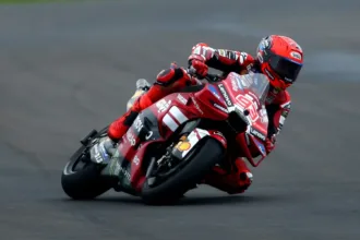 chefe-da-ducatti-revela-que-marc-marquez-busca-melhor-forma-na-motogp-apos-lesao-no-ultimo-ano