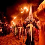 procissao-do-fogareu-reune-milhares-de-fieis-na-cidade-de-goias;-veja-videos