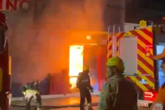 incendio-destroi-loja-de-brinquedos-em-goiania;-vizinhos-sao-evacuados