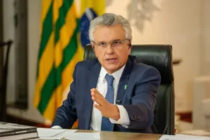 caiado-diz-que-vai-ate-o-fim-em-2026-e-critica-falta-de-experiencia-de-flavio-bolsonaro