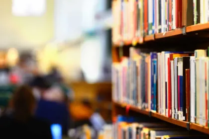 pe-de-meia-reduz-abandono-escolar-no-ensino-medio-em-43%-em-dois-anos