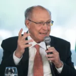 “quem-defende-ditadura-nao-deveria-ser-candidato”,-diz-alckmin