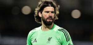 lesao-de-alisson-e-mais-grave-do-que-previsto;-volta-sera-perto-da-copa-–-uol