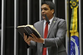 cabo-daciolo-se-filia-ao-mobiliza-e-anuncia-pre-candidatura-a-presidencia