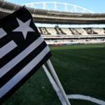 ‘vultuosas-quantias’-e-emprestimo-com-xp:-site-da-mais-detalhes-da-cobranca-do-botafogo-ao-lyon-na-justica-do-rio-–-fogaonet