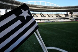 ‘vultuosas-quantias’-e-emprestimo-com-xp:-site-da-mais-detalhes-da-cobranca-do-botafogo-ao-lyon-na-justica-do-rio-–-fogaonet