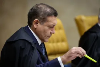 nunes-marques-e-esposa-viajaram-em-voo-bancado-por-advogada-do-master