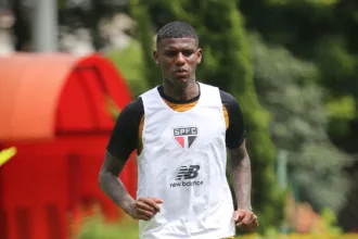 apos-sumico,-sao-paulo-aguarda-explicacoes-de-arboleda,-que ignora-contatos-do-tricolor