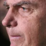 michelle-e-carlos-se-contradizem-ao-atualizar-estado-de-saude-de-jair-bolsonaro-–-nsc-total