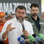 governador-do-amazonas-renuncia-ao-cargo-e-vai-disputar-senado
