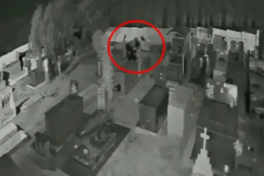 oito-tumulos-sao-violados-e-corpo-desaparece-de-cemiterio-apos-3-meses