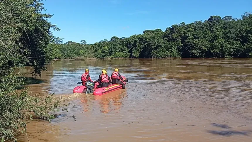 bombeiros-localizam-corpo-apos-15-dias-de-buscas-em-rio-de-santa-cruz-de-goias