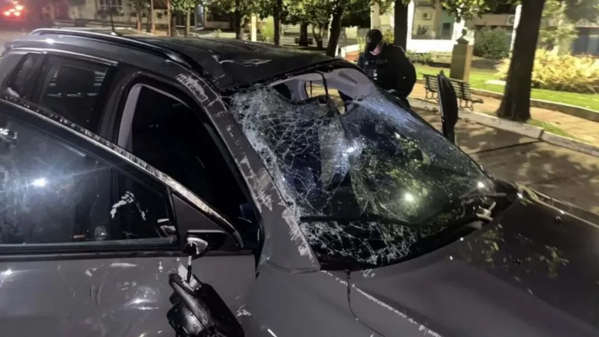 veiculo-capota-no-centro-de-jatai-e-condutora-nao-e-localizada;-veja-video