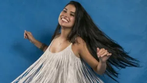 goiana-campea-do-bbb-16-posta-foto-com-vestido-da-final-e-web-alfineta:-“venceu-porque-a-favorita-foi-expulsa”