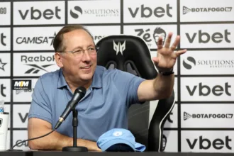 textor-apresenta-proposta-de-investimento-de-r$-128,5-milhoes-por-tregua-com-o-botafogo-social-–-ge