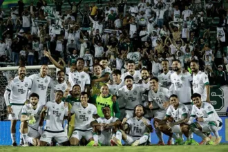 invencibilidade-de-20-jogos-ja-e-a-sexta-maior-da-historia-do-goias;-confira-as-demais