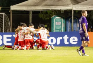 em-jogo-movimentado,-vila-nova-sofre-gol-no-ultimo-minuto-e-fica-no-empate-com-o-primavera-na-copa-centro-oeste