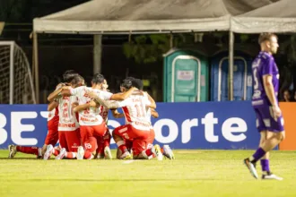 em-jogo-movimentado,-vila-nova-sofre-gol-no-ultimo-minuto-e-fica-no-empate-com-o-primavera-na-copa-centro-oeste