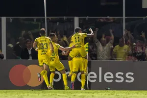 na-estreia-em-competicoes-internacionais,-mirassol-vence-lanus-na-libertadores