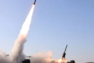 coreia-do-norte-testa-nova-ogiva-e-arma-eletromagnetica-–-cnn-brasil
