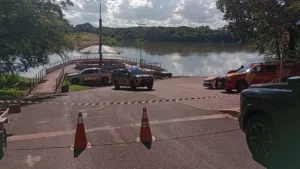 corpos-de-pai-e-filha-sao-encontrados-em-veiculo-submerso-no-rio-paranaiba,-divisa-de-mg-com-goias