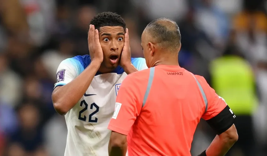 arbitragem-de-wilton-pereira-sampaio-gerou-revolta-em-jogo-das-quartas-de-final-da-copa-de-2022;-relembre